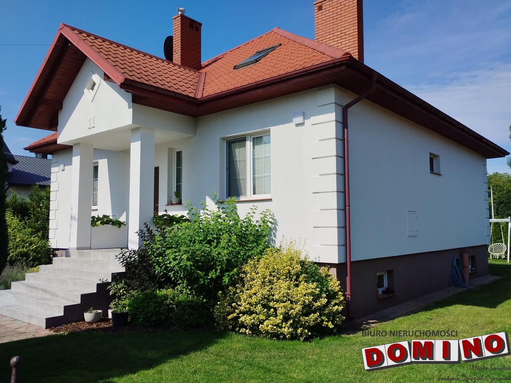 Parterowy dom w mieście z poddaszem użytkowym, piękna działka o pow. 6 ar.,