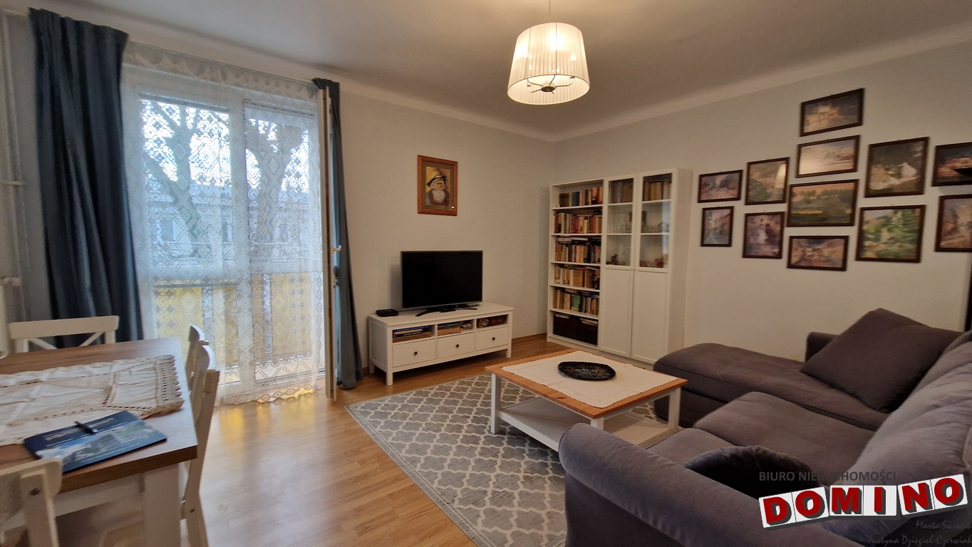 Ul. Wolności, 2 pokojowe mieszkanie na I piętrze, z balkonem