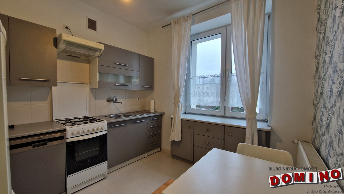 ul. Mickiewicza, dwupokojowe mieszkanie o pow. 47m, I piętro