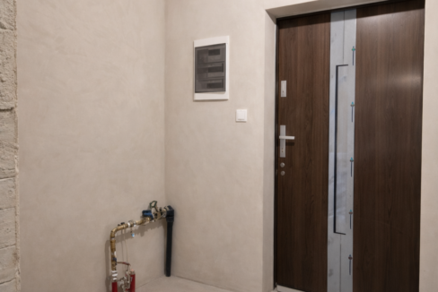 E9781232-B183-462F-8F02-65DB466FF2DC